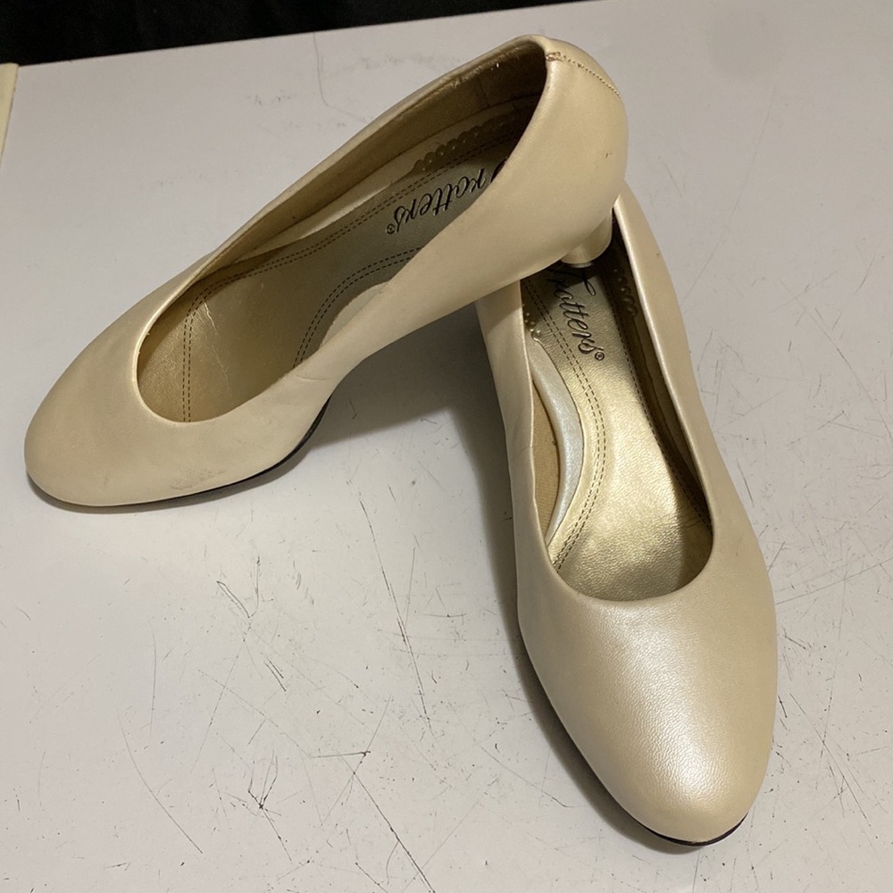 Trotters cream women shoes size 5.5 - Picture 2 of 8